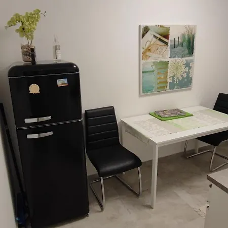Apartment Perle Im Zentrum Von Mg / Minto