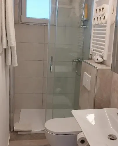 Perle Im Zentrum Von Mg / Minto * Mönchengladbach